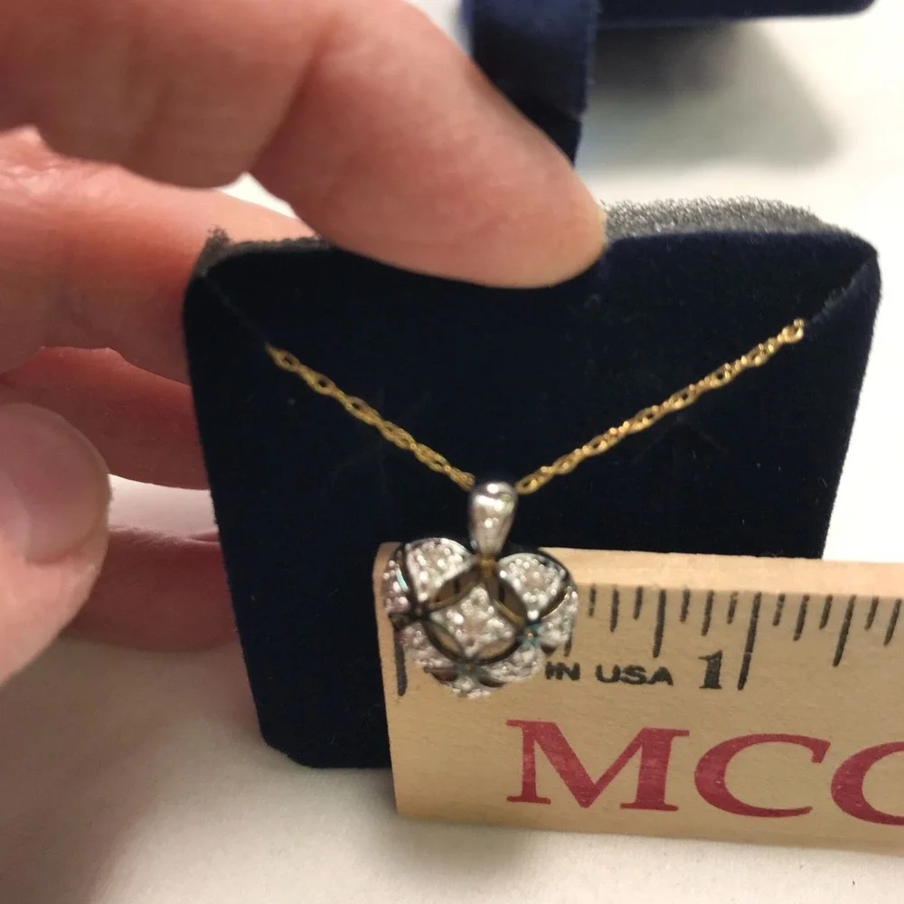 1/8 Carat Diamond Heart Necklace By Avon In Gift Box Sparkling Love Symbol